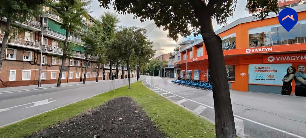 Vista exterior de Pis en venda en  Madrid Capital amb Aire condicionat, Calefacció i Moblat