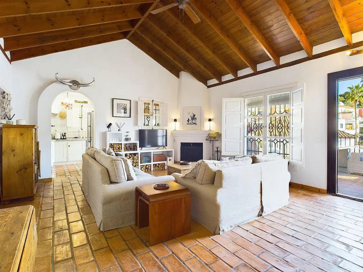 Chalet con piscina en venta en Calle Doña Maria Gross, imagen 2