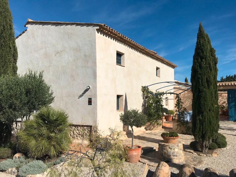 Country house for sale in Parrilla