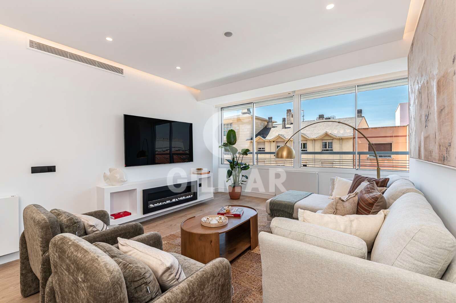 Living room of Flat for sale in  Madrid Capital  with Air Conditioner, Heating and Storage room