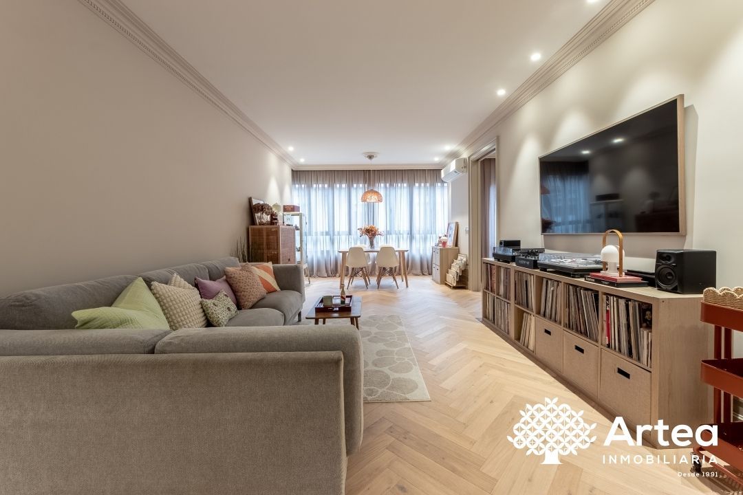 Living room of Flat for sale in Bilbao   with Air Conditioner, Heating and Storage room