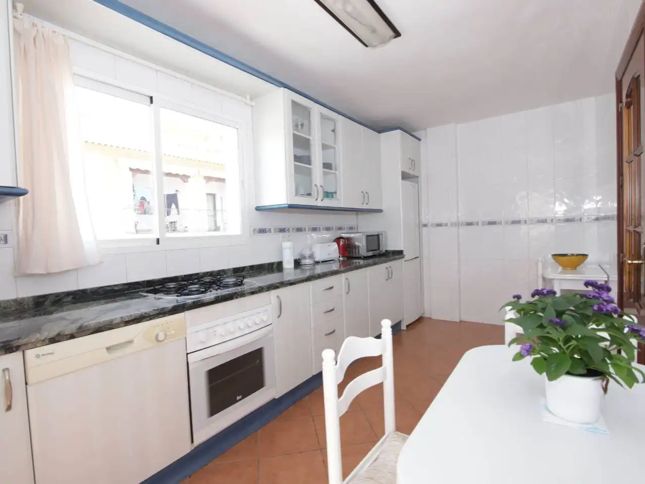 Küche von Wohnung zur Miete in Rincón de la Victoria mit Klimaanlage, Terrasse und Balkon