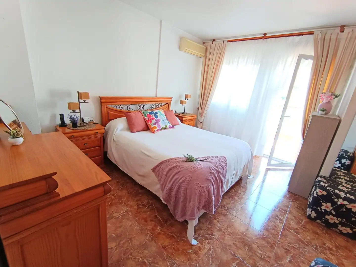 Schlafzimmer von Einfamilien-Reihenhaus zum Verkauf in Ulea mit Klimaanlage, Heizung und Terrasse