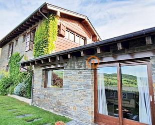 Vista exterior de Casa adosada en venda en La Seu d'Urgell amb Calefacció, Jardí privat i Terrassa