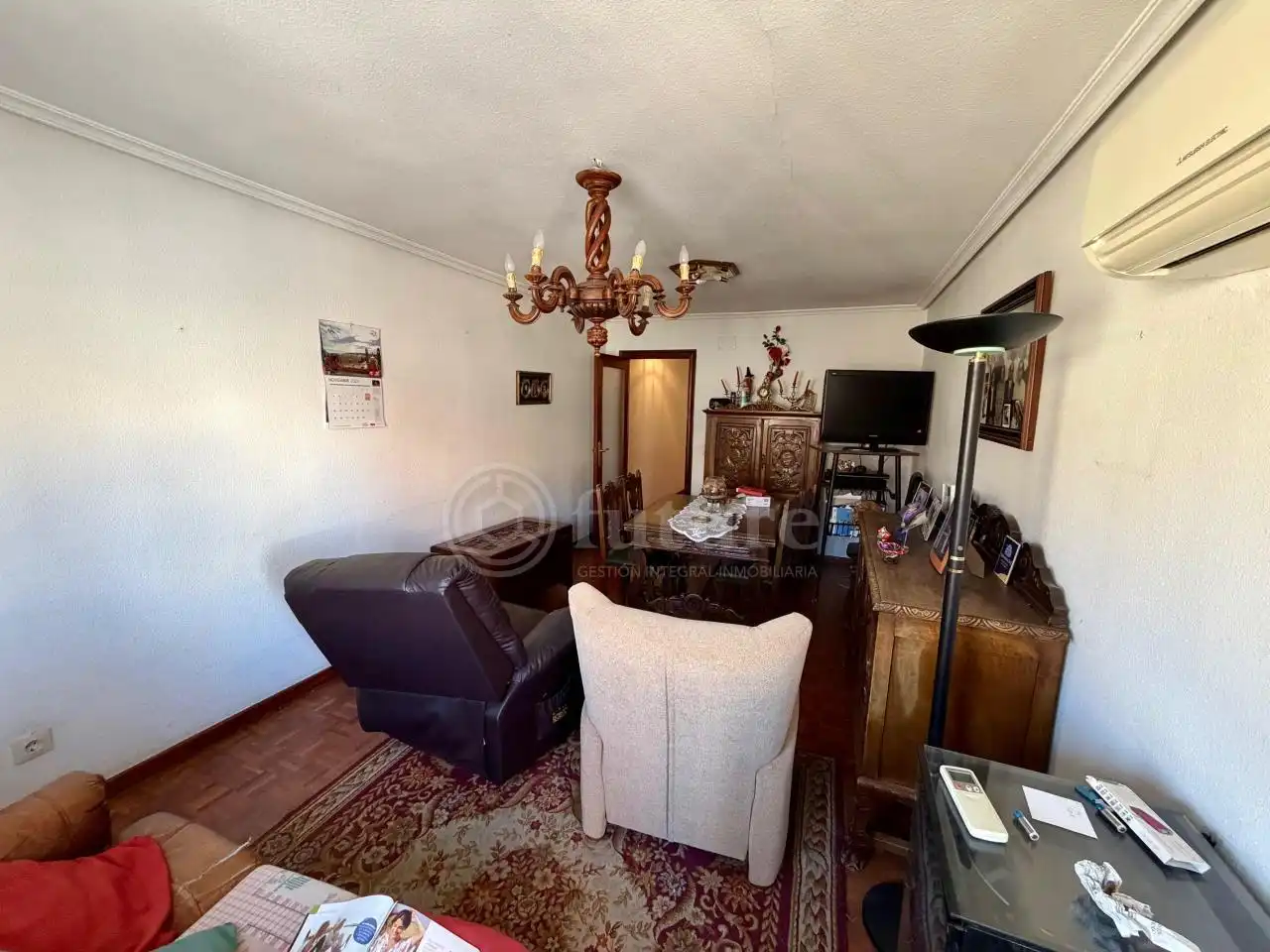 Sala d'estar de Pis en venda en Salamanca amb Calefacció, Parquet i Terrassa