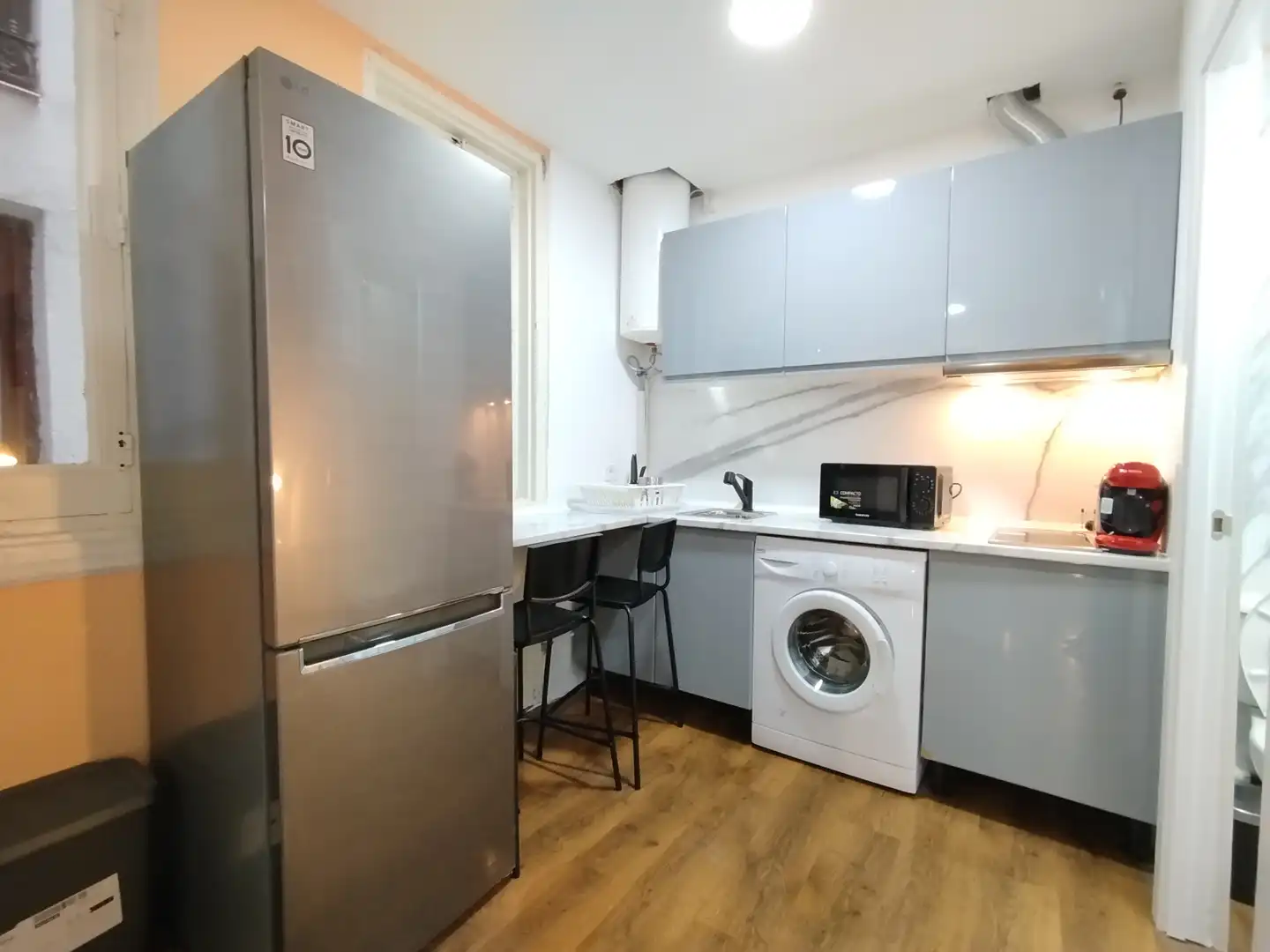 Kitchen of Flat for share in Madrid  with Air Conditioner, Heating and Furnished
