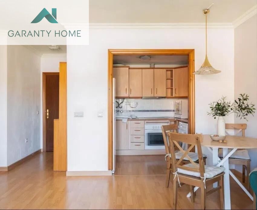 Cuina de Pis de lloguer en Fuengirola amb Aire condicionat, Jardí privat i Terrassa