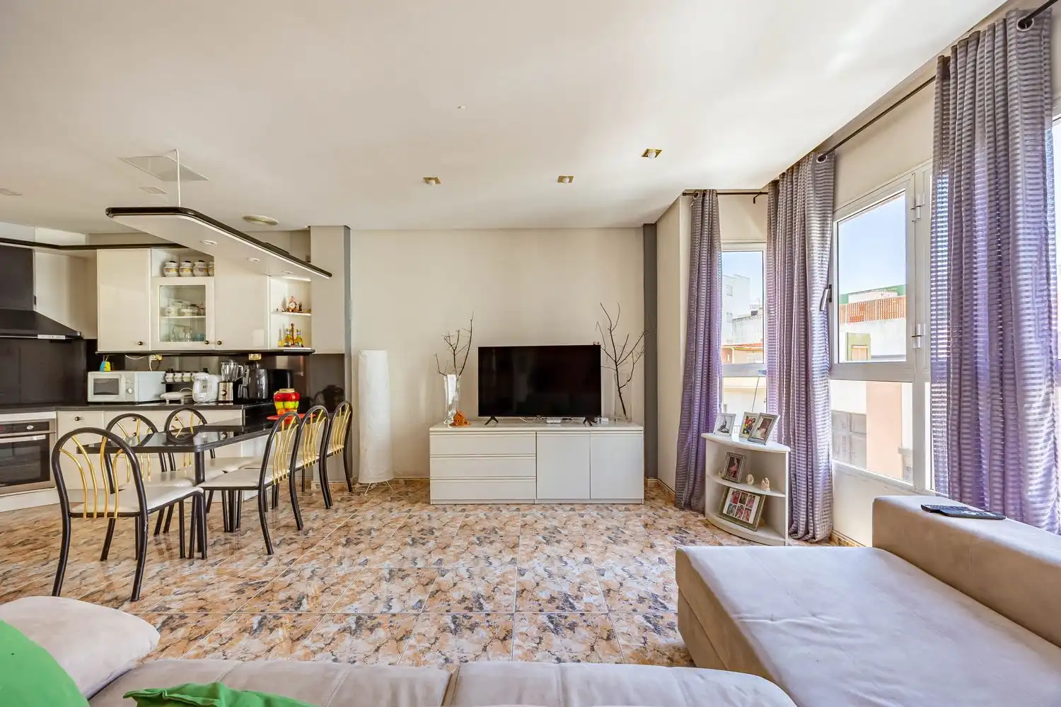 Wohnzimmer von Gebäude zum Verkauf in Telde