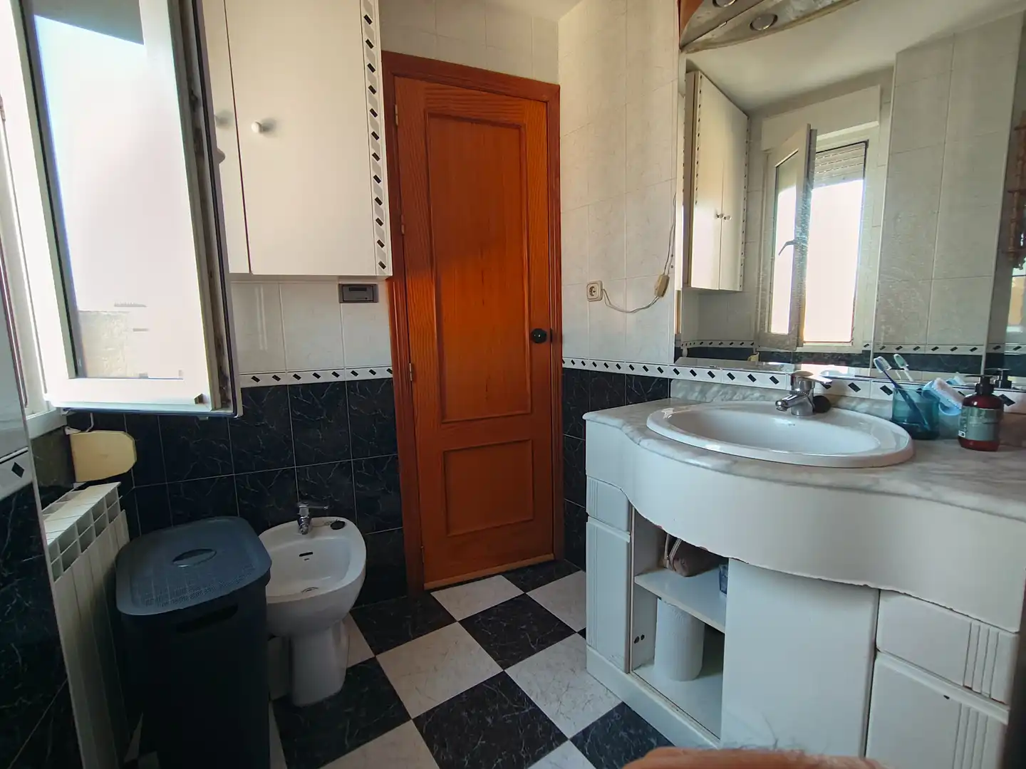 Badezimmer von Gebäude zum Verkauf in La Zubia