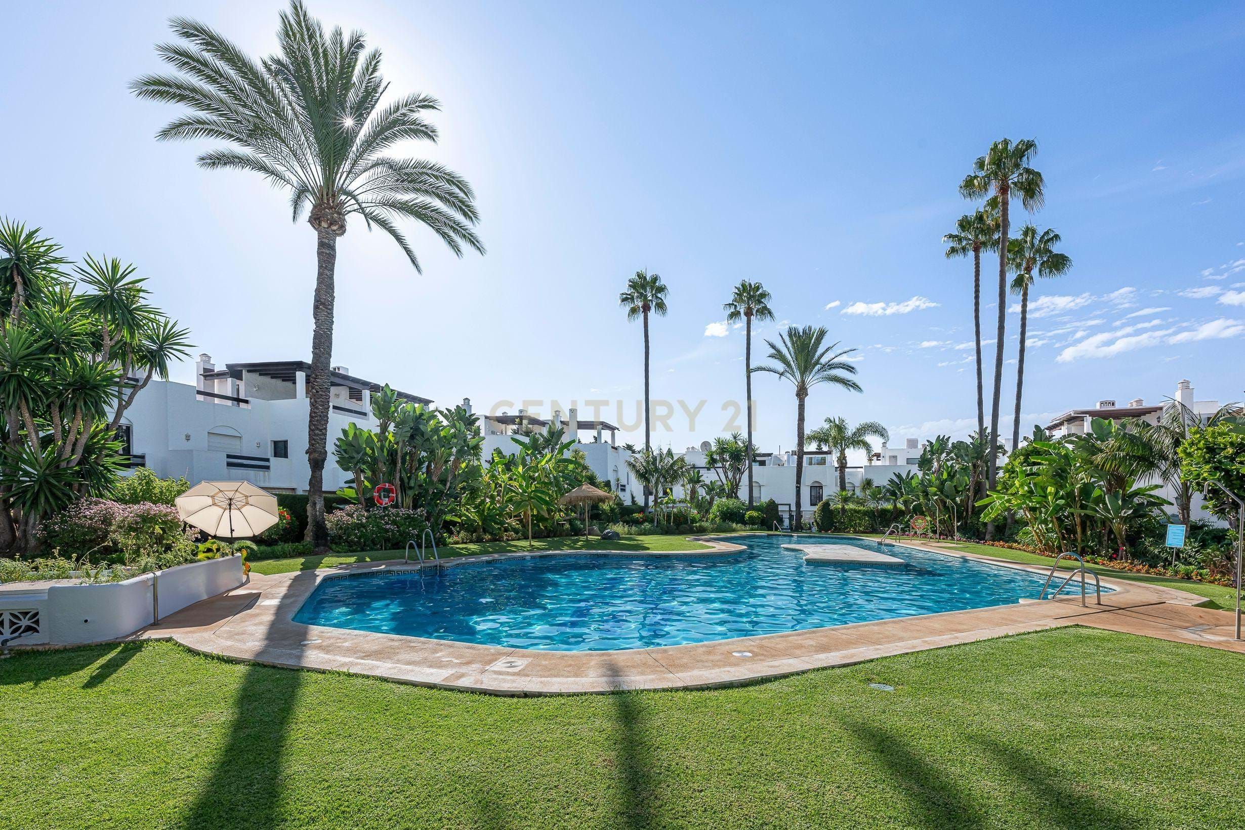 Garden of House or chalet for sale in Marbella  with Air Conditioner and Terrace