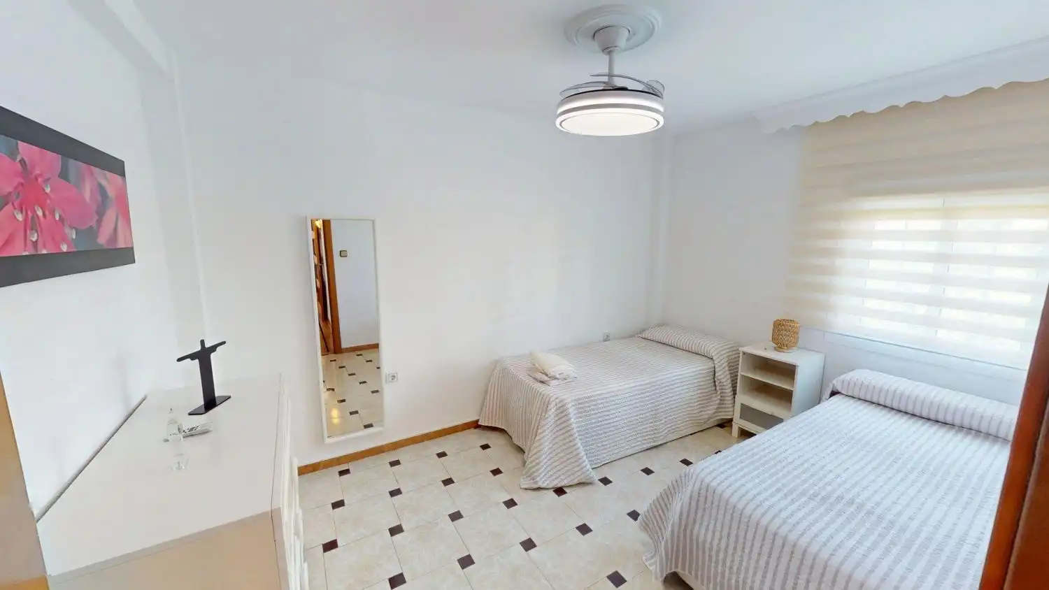 Schlafzimmer von Wohnung zur Miete in Sevilla mit Klimaanlage und Heizung