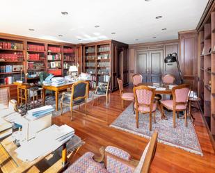 Sala d'estar de Oficina en venda en  Granada Capital amb Calefacció