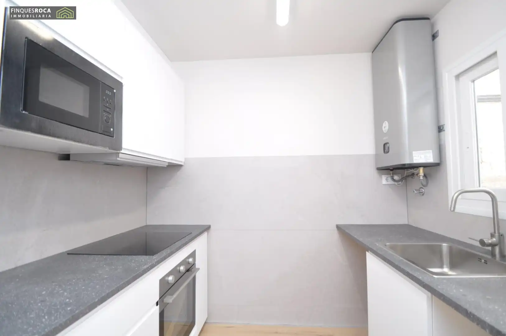Kitchen of Flat for sale in La Ràpita  with Parquet flooring
