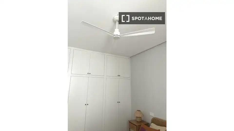 Habitación de Apartamento para compartir en Madrid con Aire acondicionado, Calefacción y Terraza