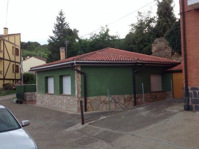 Casa-chalet en Venta en Santurde de Rioja