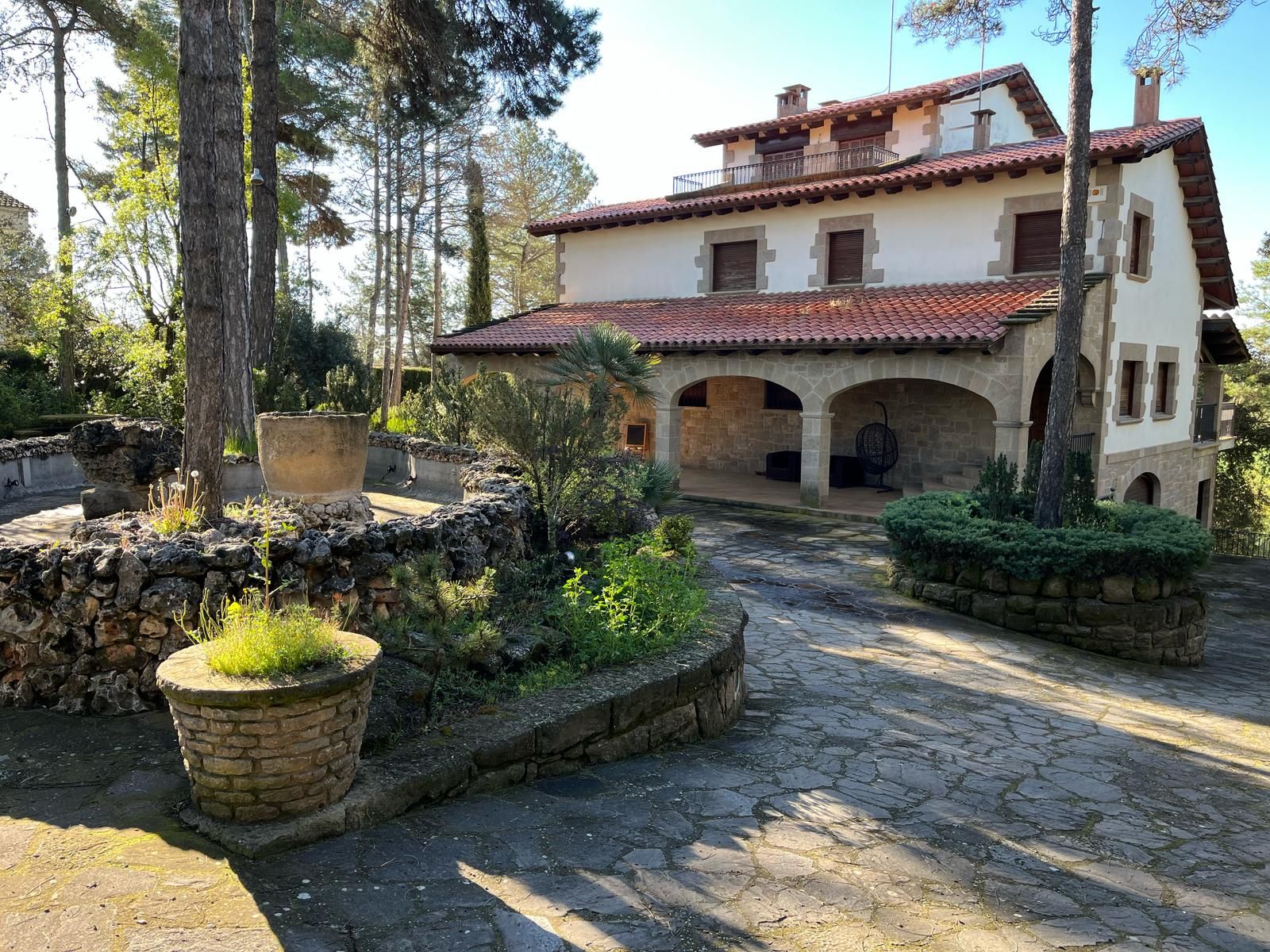 Vista exterior de Casa o xalet en venda en Olius amb Calefacció, Jardí privat i Piscina