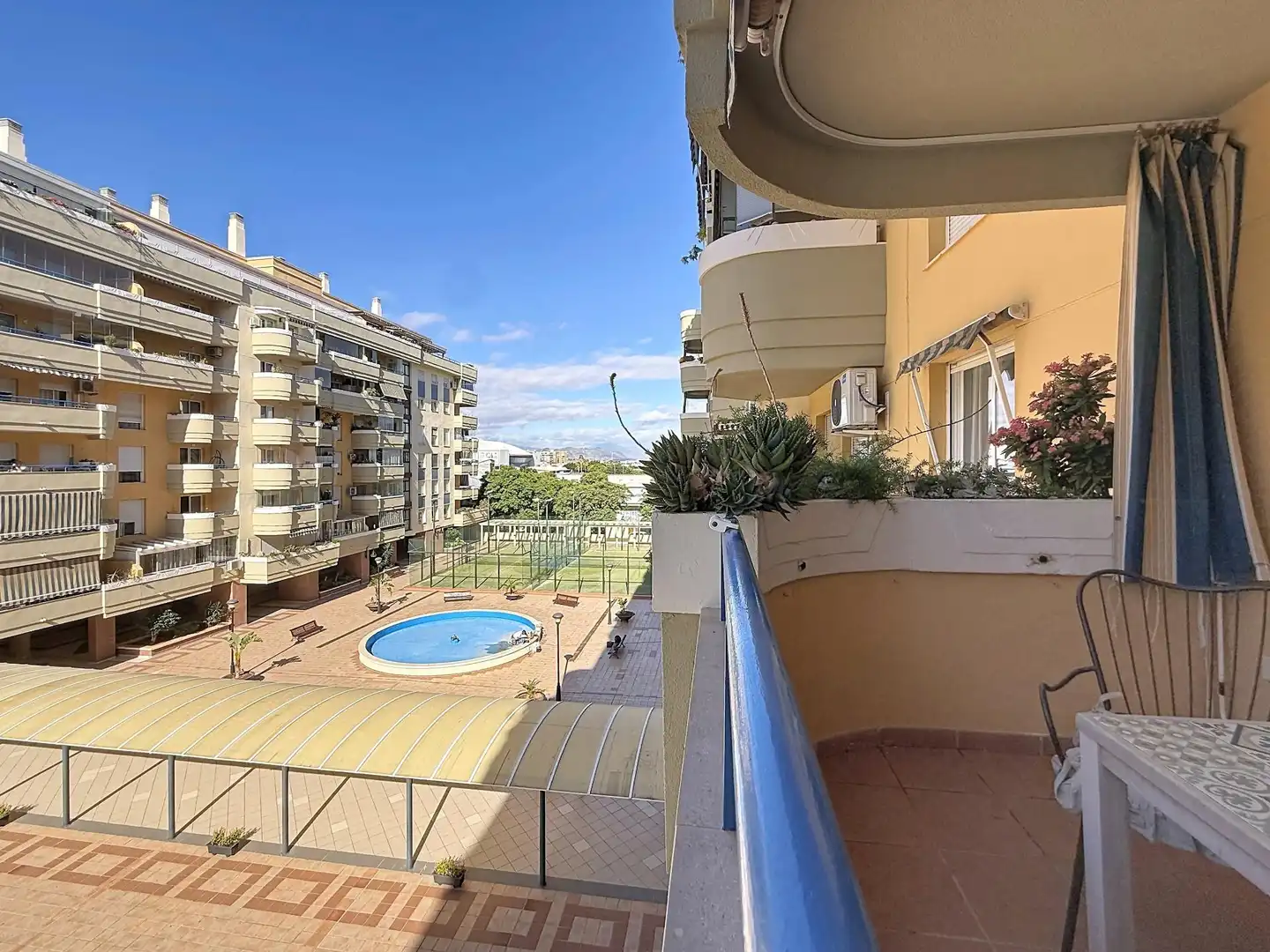 Vista exterior de Pis en venda en Málaga amb Aire condicionat, Terrassa i Piscina comunitària