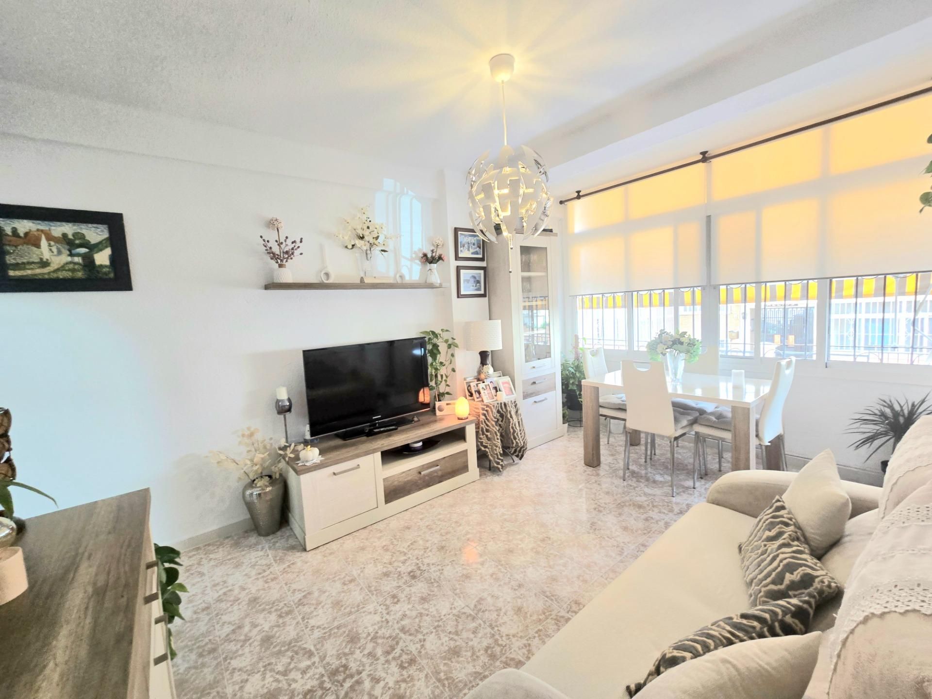 Sala d'estar de Pis en venda en Torremolinos amb Aire condicionat