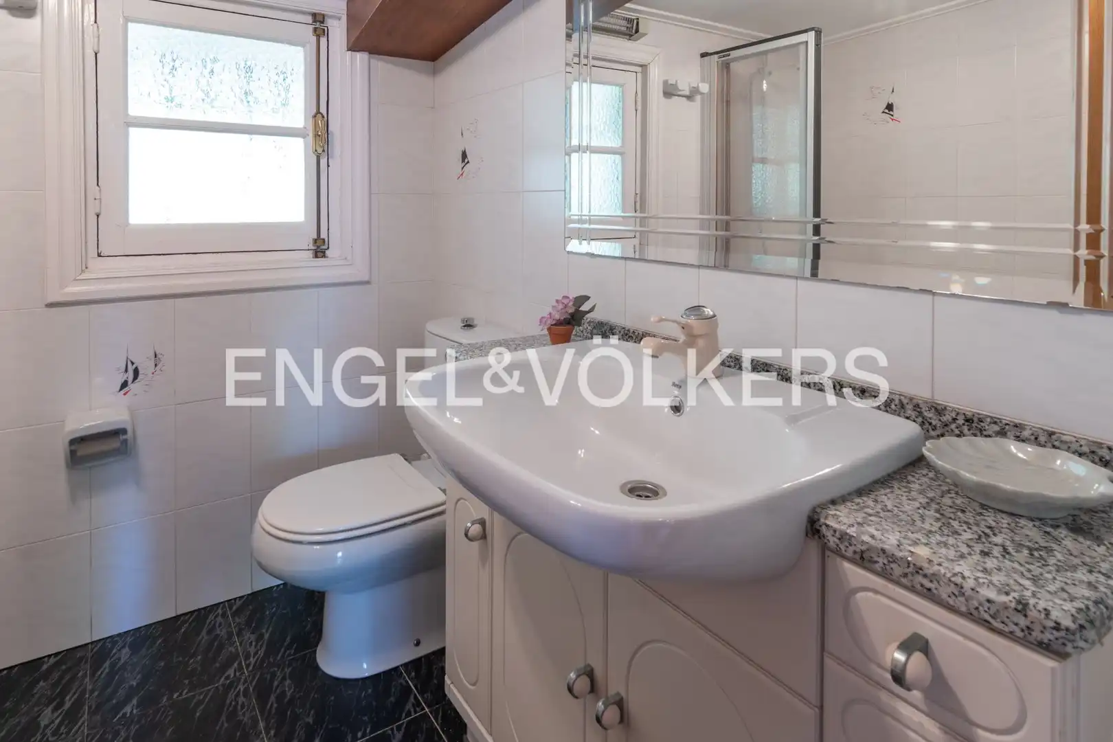 Baño de Casa o chalet en venta en Lekeitio con Calefacción, Jardín privado y Trastero