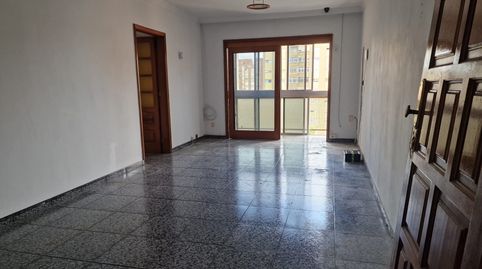 Foto 2 de Piso en venta en C/ Diego Betancor Suárez, La Feria, Las Palmas de Gran Canaria