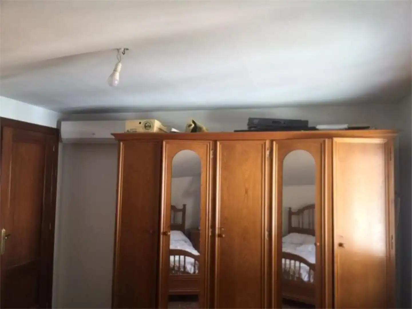 Habitación de Ático en venta en El Torno  con Aire acondicionado, Trastero y Balcón
