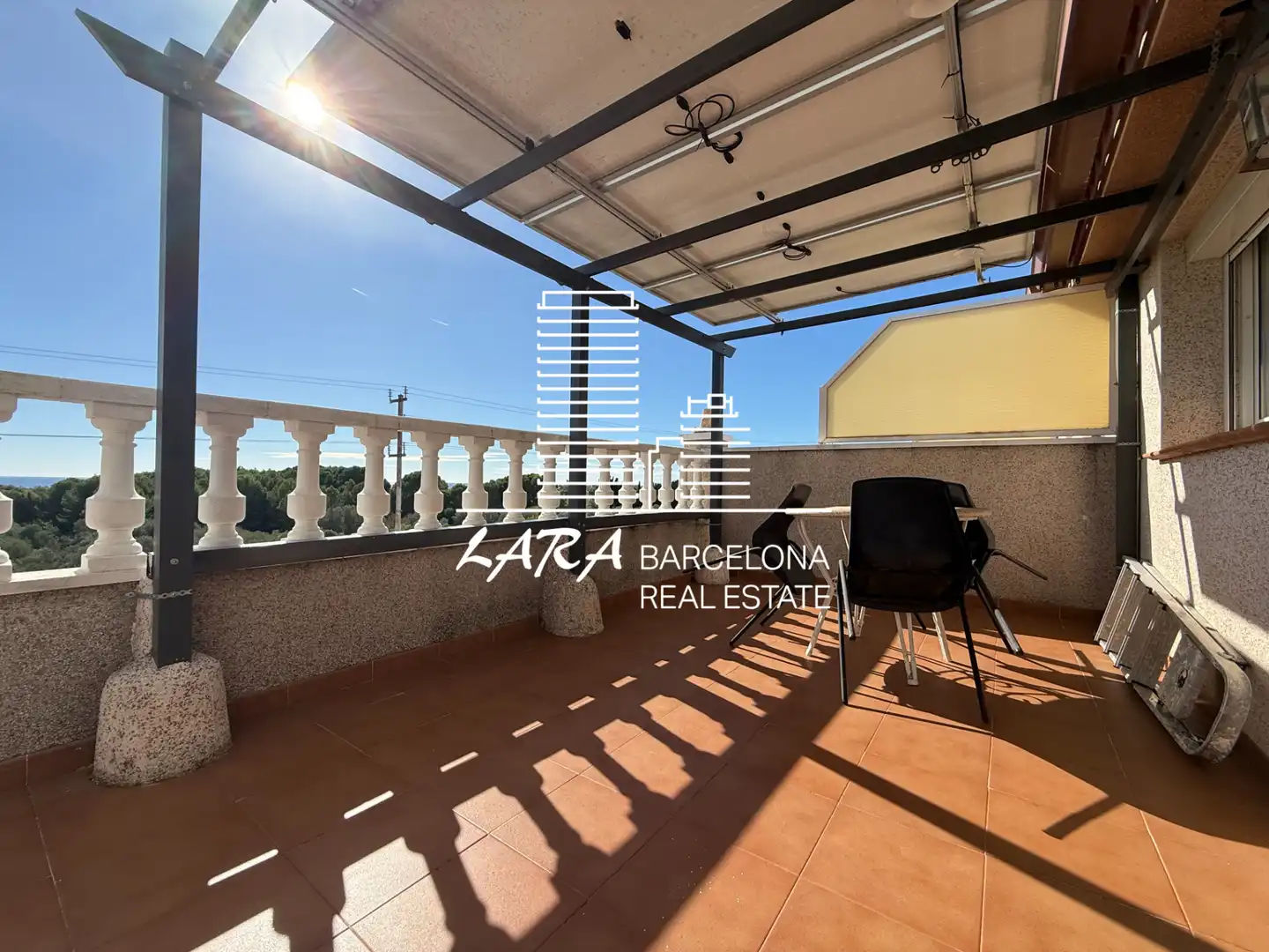 Vista exterior de Casa adosada en venda en Creixell amb Aire condicionat, Calefacció i Jardí privat