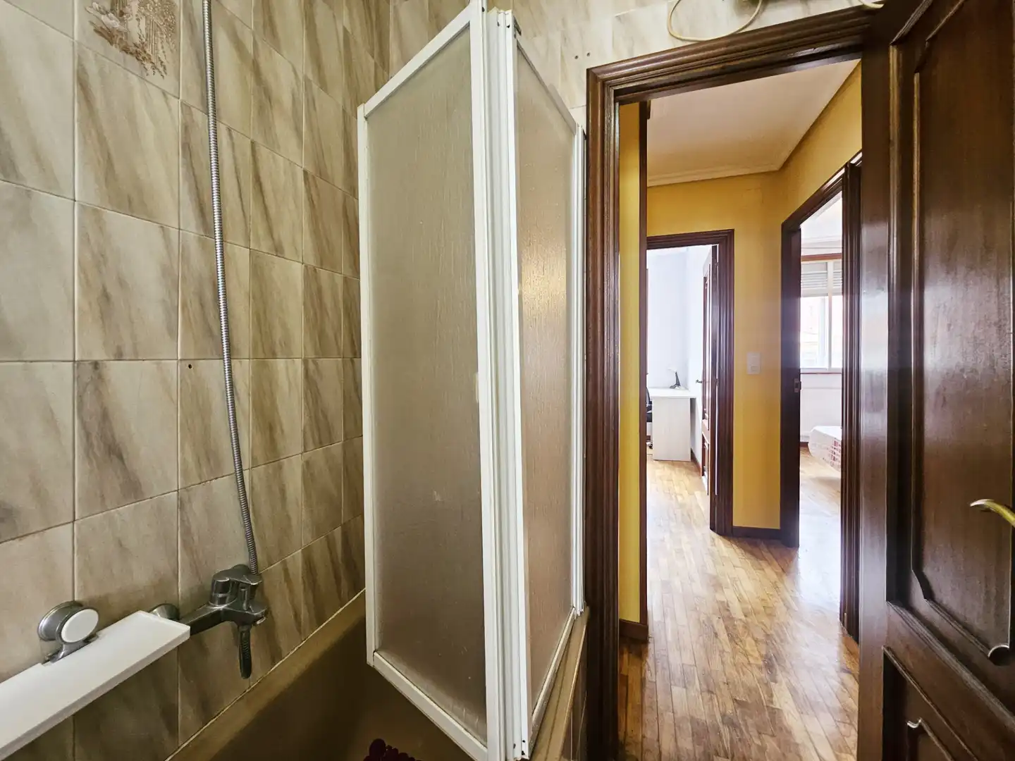 Bathroom of Flat for rent in A Coruña Capital   with Heating, Furnished and Oven