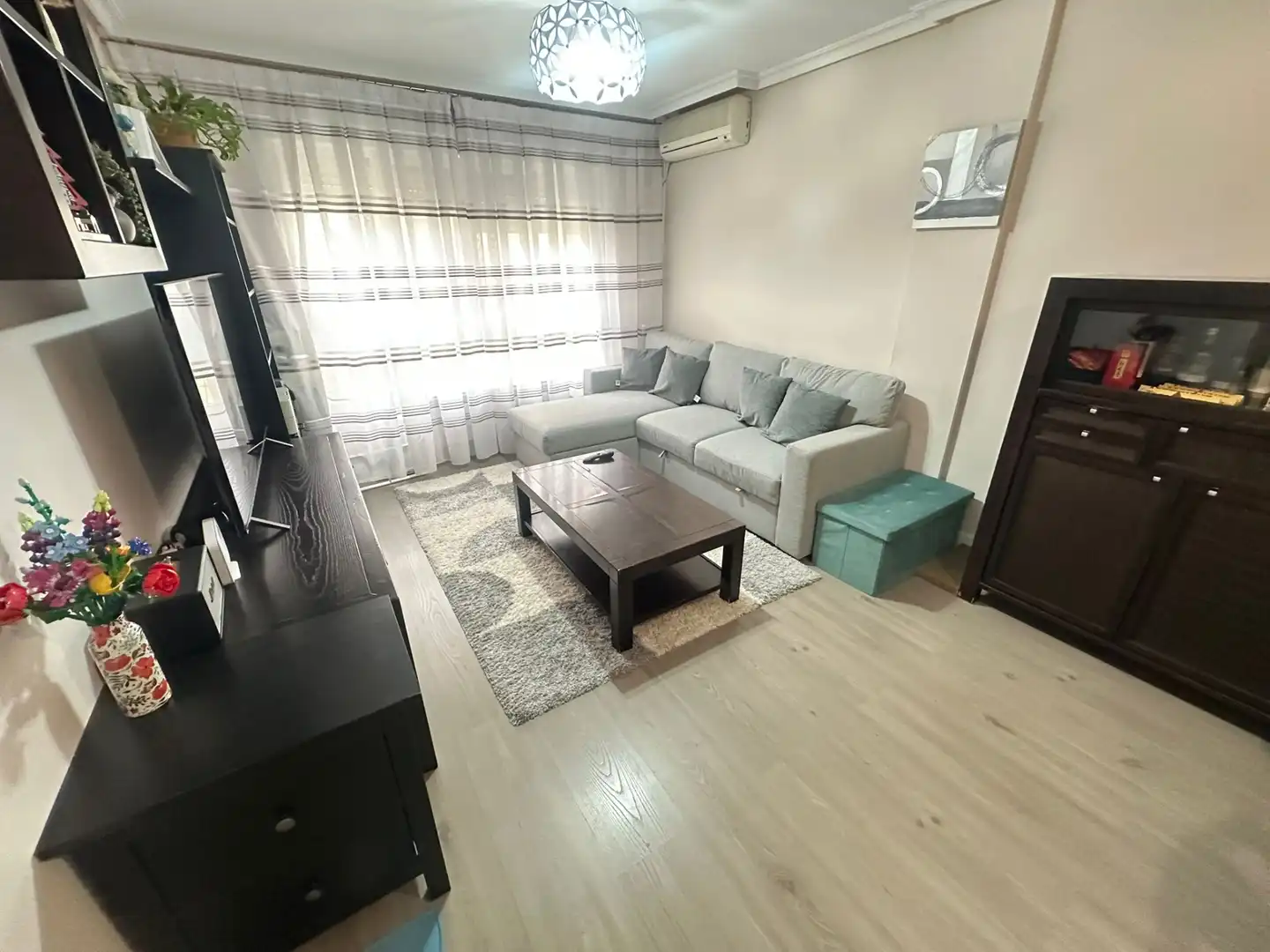 Living room of Flat for sale in Parla  with Air Conditioner and Heating