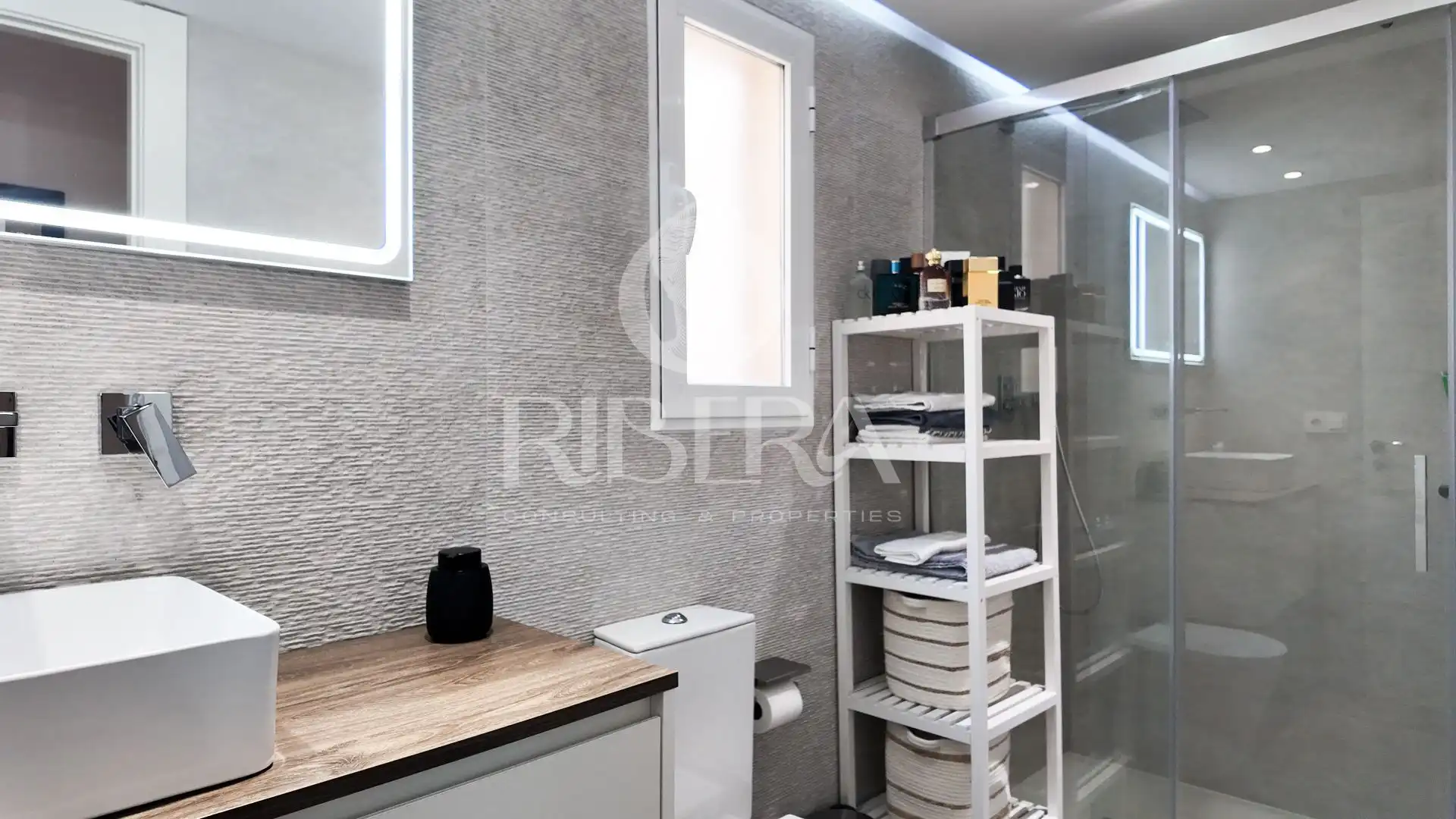 Bathroom of Flat for rent in Massanassa  with Air Conditioner, Heating and Terrace