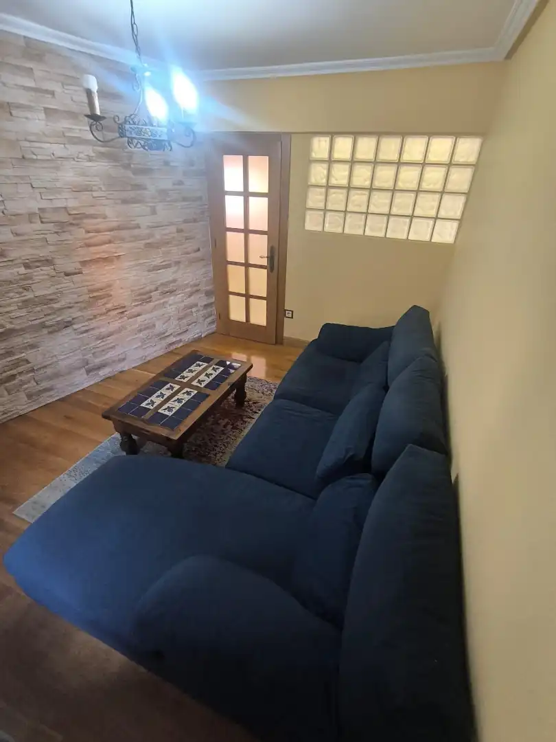 Sala de estar de Piso en venta en Portugalete con Calefacción, Trastero y Amueblado