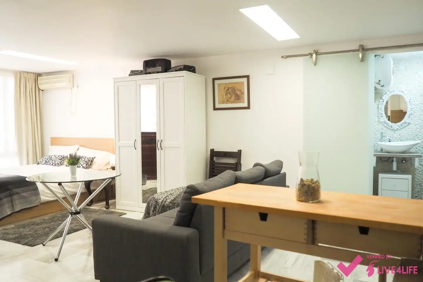 Study for rent in Sevilla