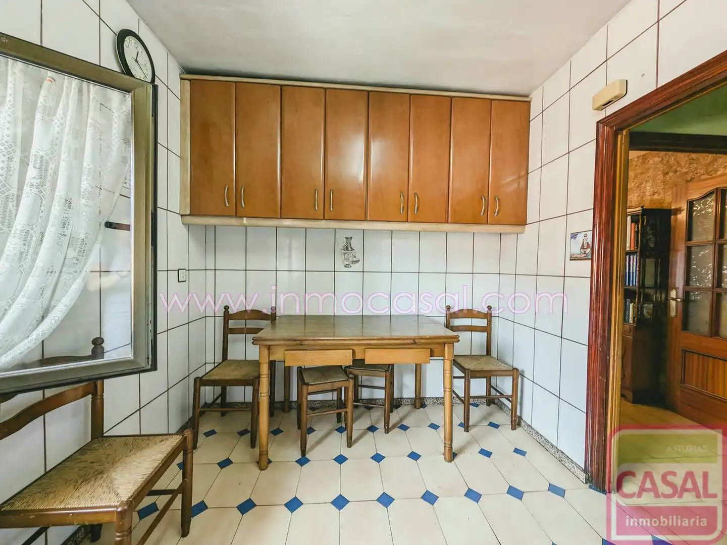 Cocina de Piso en venta en Mieres (Asturias) con Calefacción, Trastero y Amueblado