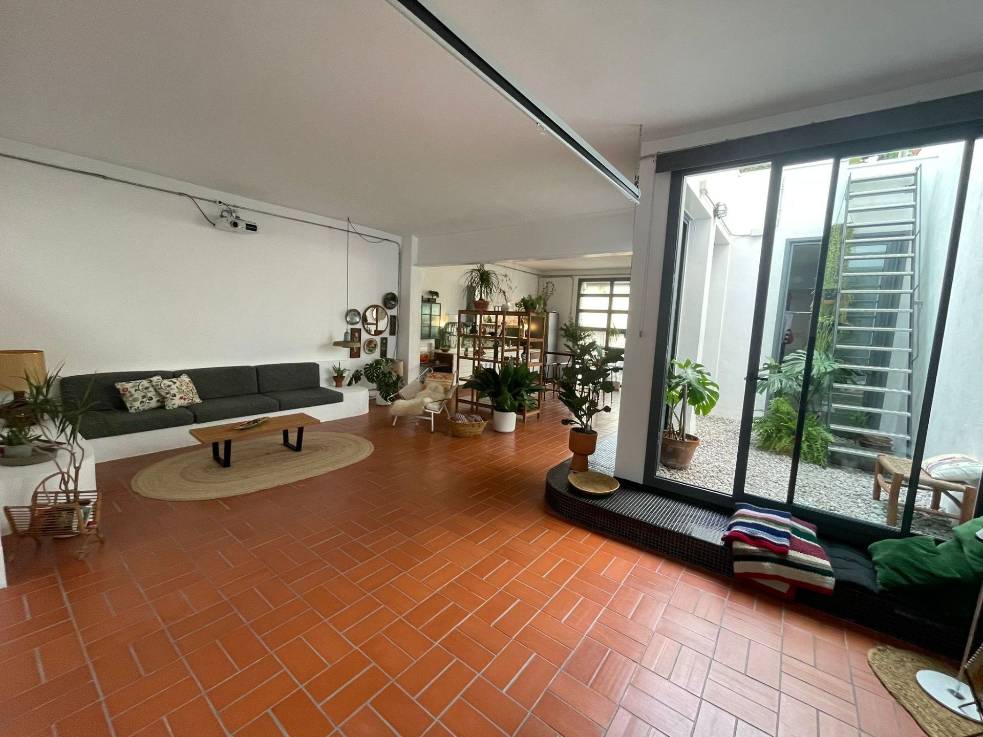 Sala d'estar de Casa o xalet en venda en Tordera amb Jardí privat, Terrassa i Traster