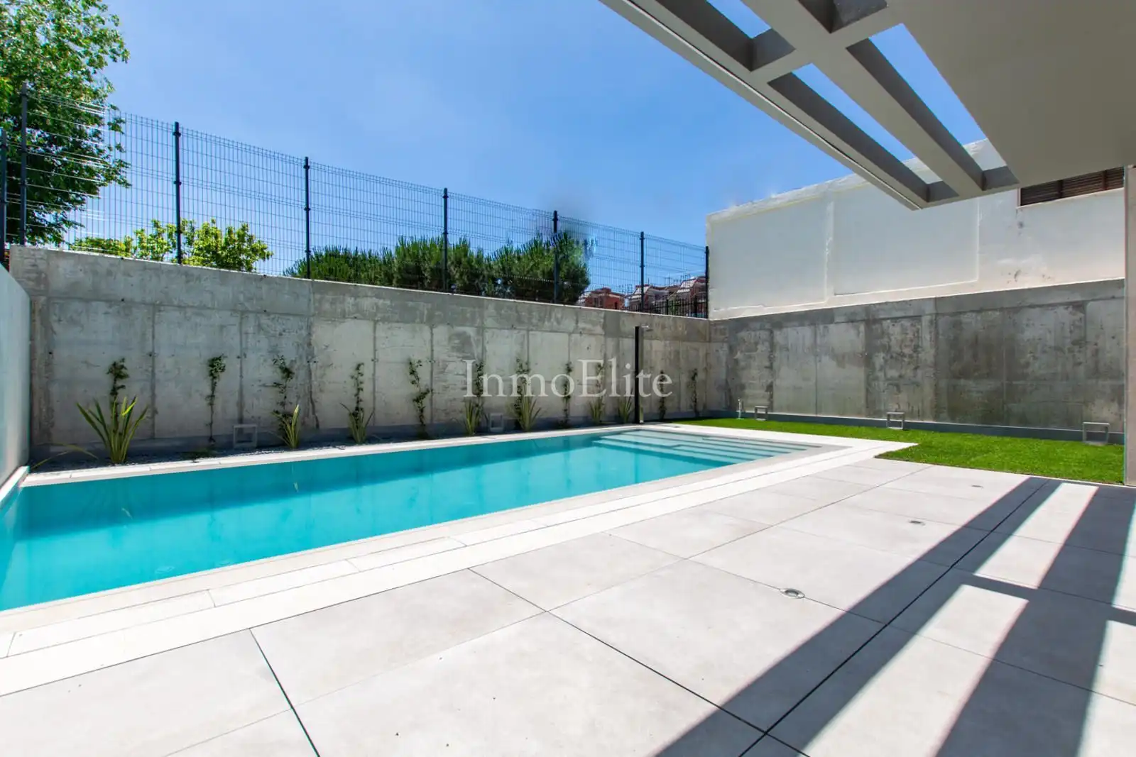 Casa bifamiliare con piscina in vendita a Avenida Europa, imagen 9