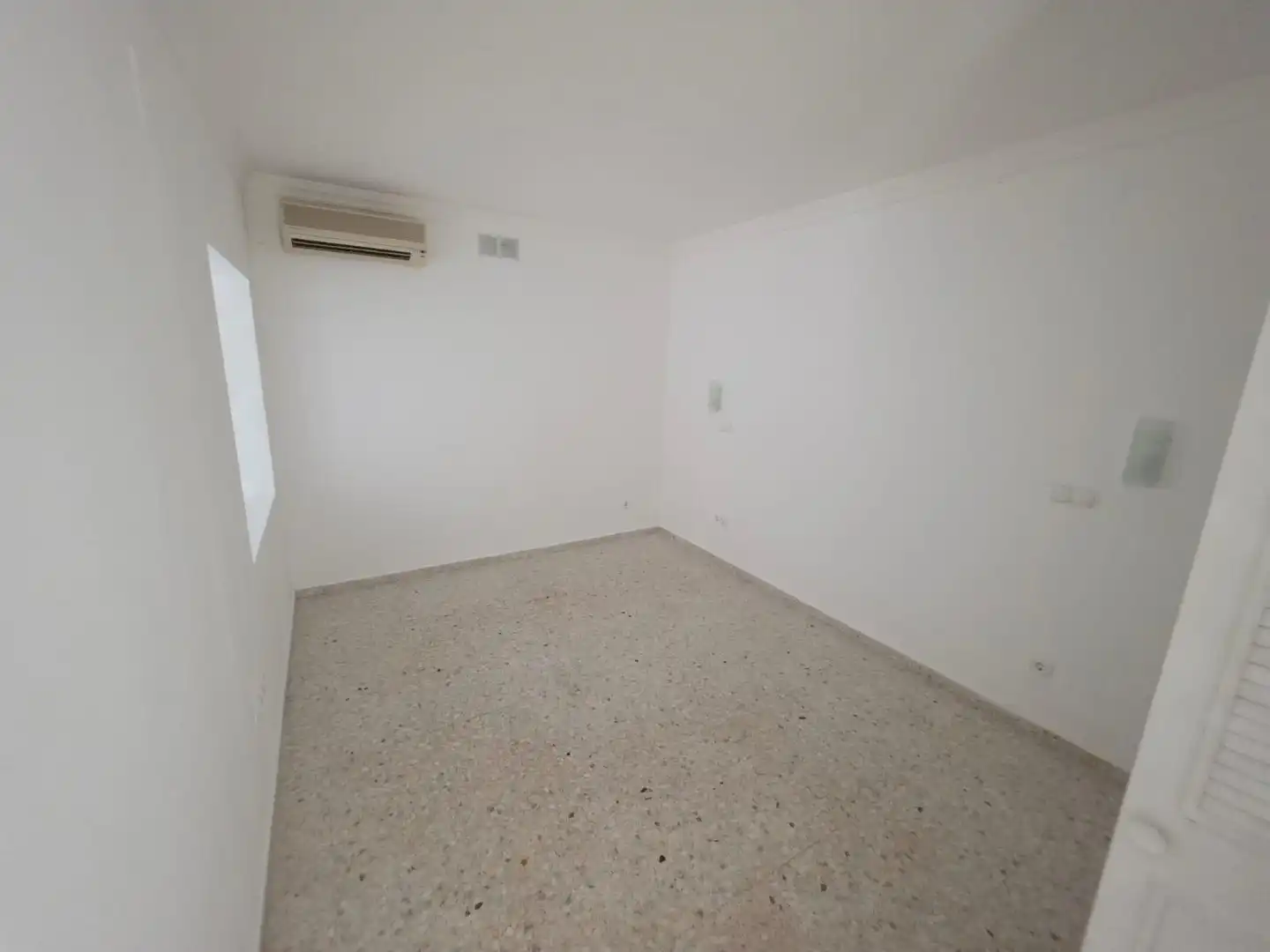 Casa aparellada amb jardí en venda a Las Marinas / Les Marines, imagen 8