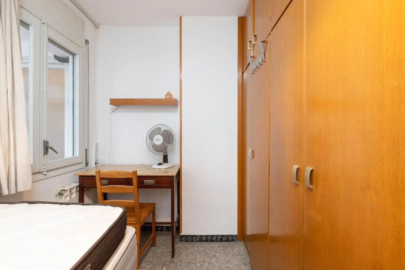 Habitación de Piso en venta en Terrassa con Aire acondicionado, Calefacción y Parquet