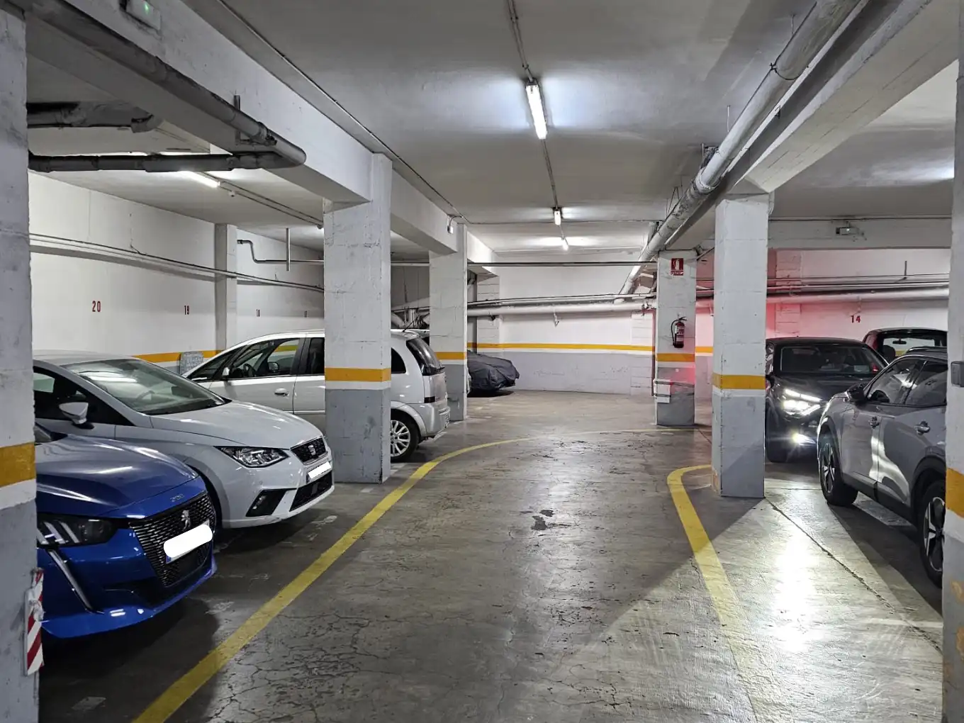 Einzelparkplatz zur Miete in Carrer de l'Equador 7