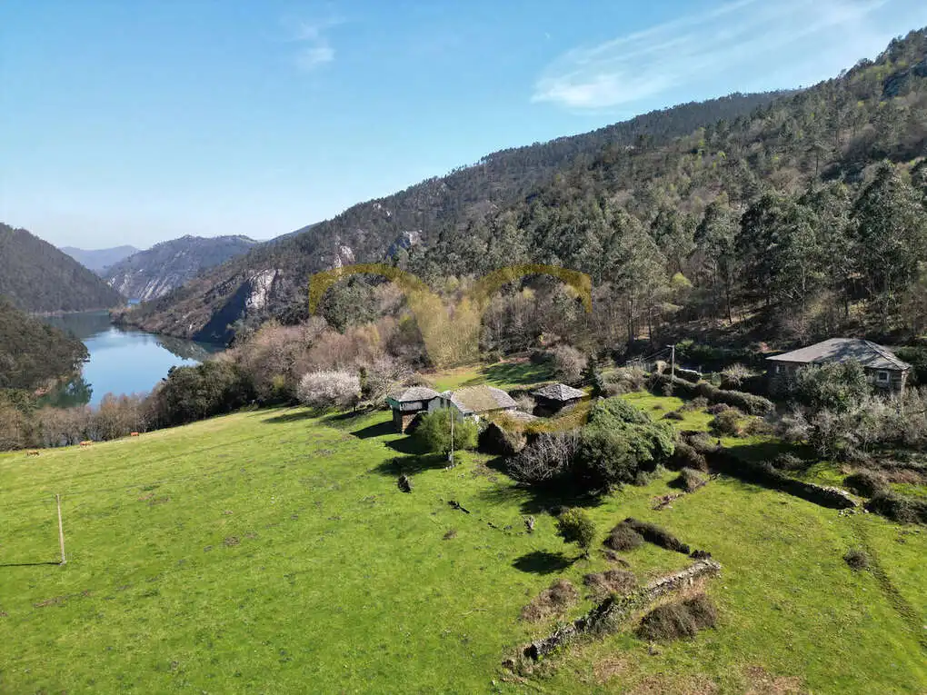 Casa o xalet en venda en Villayón amb Jardí privat