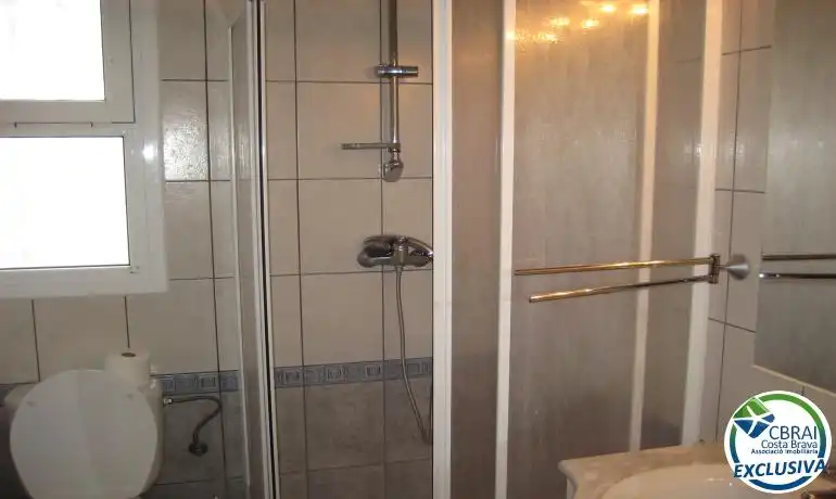 Bathroom of Houses for sale in Roses  with Heating, Private garden and Storage room