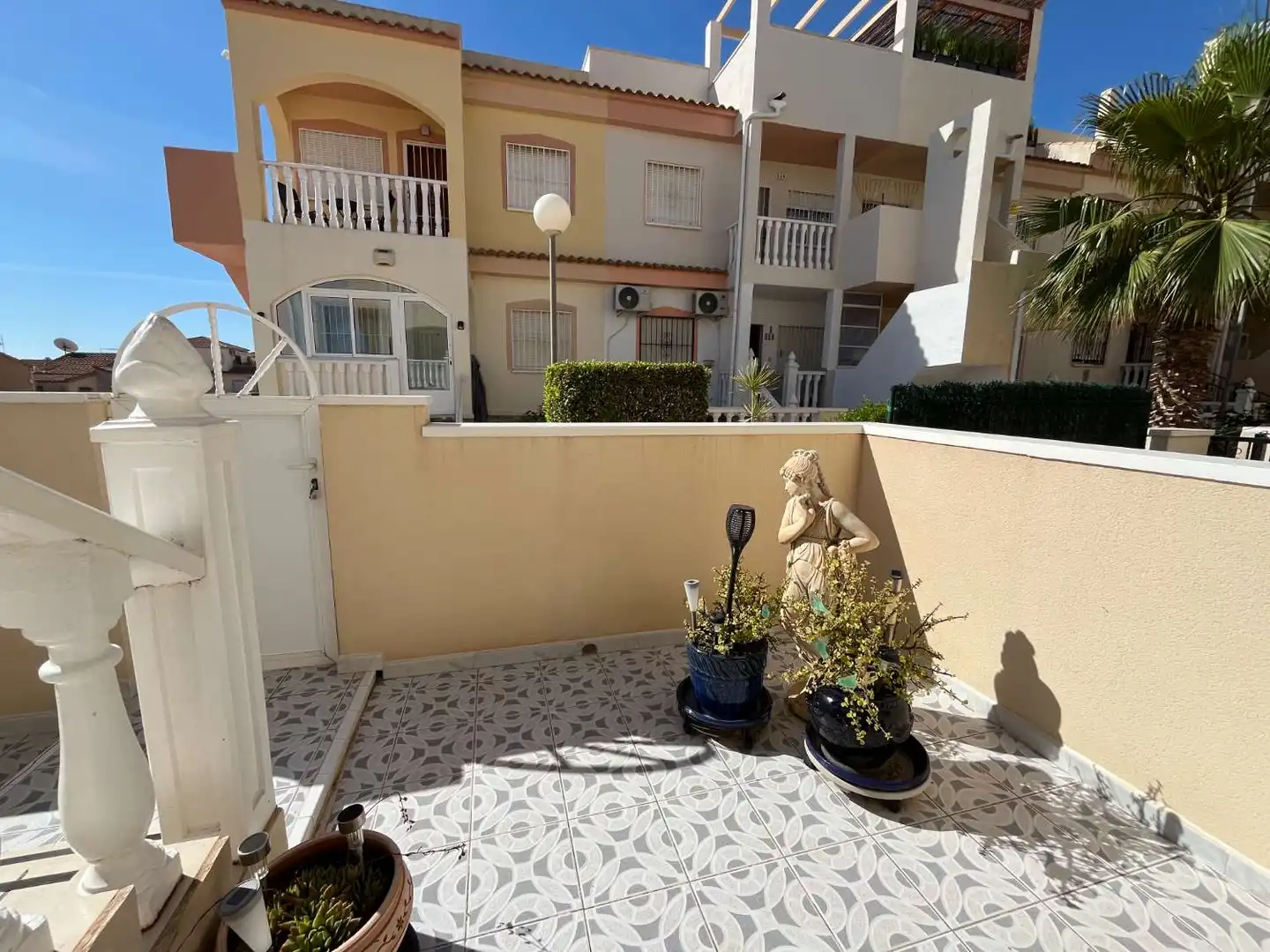 Jardí de Apartament en venda en Orihuela amb Terrassa, Piscina i Moblat