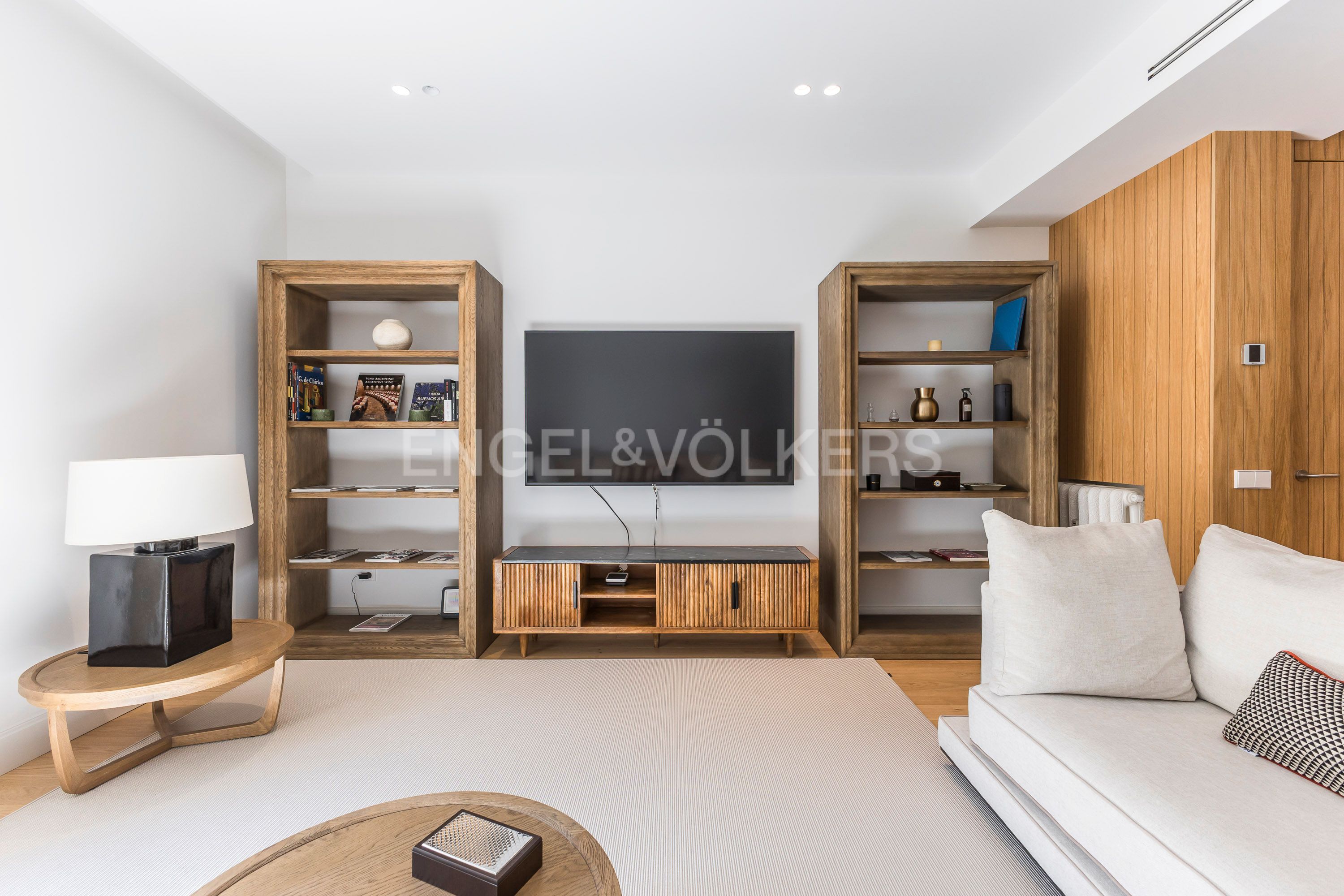 Sala de estar de Apartamento en venta en  Madrid Capital con Aire acondicionado, Calefacción y Trastero