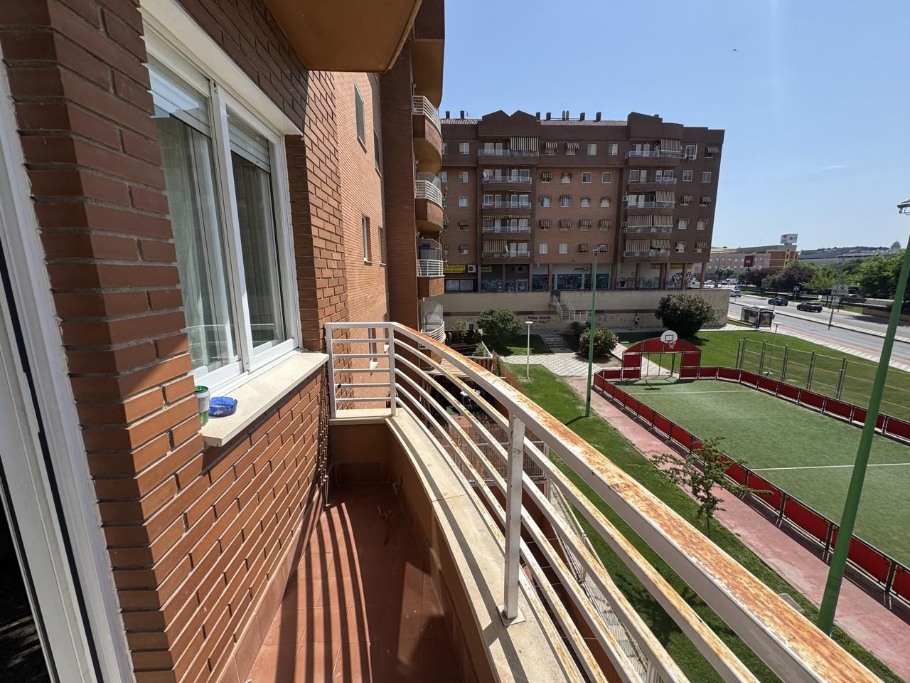 Vista exterior de Pis de lloguer en Cuenca Capital amb Calefacció, Terrassa i Traster