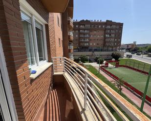 Vista exterior de Pis de lloguer en Cuenca Capital amb Calefacció, Terrassa i Traster
