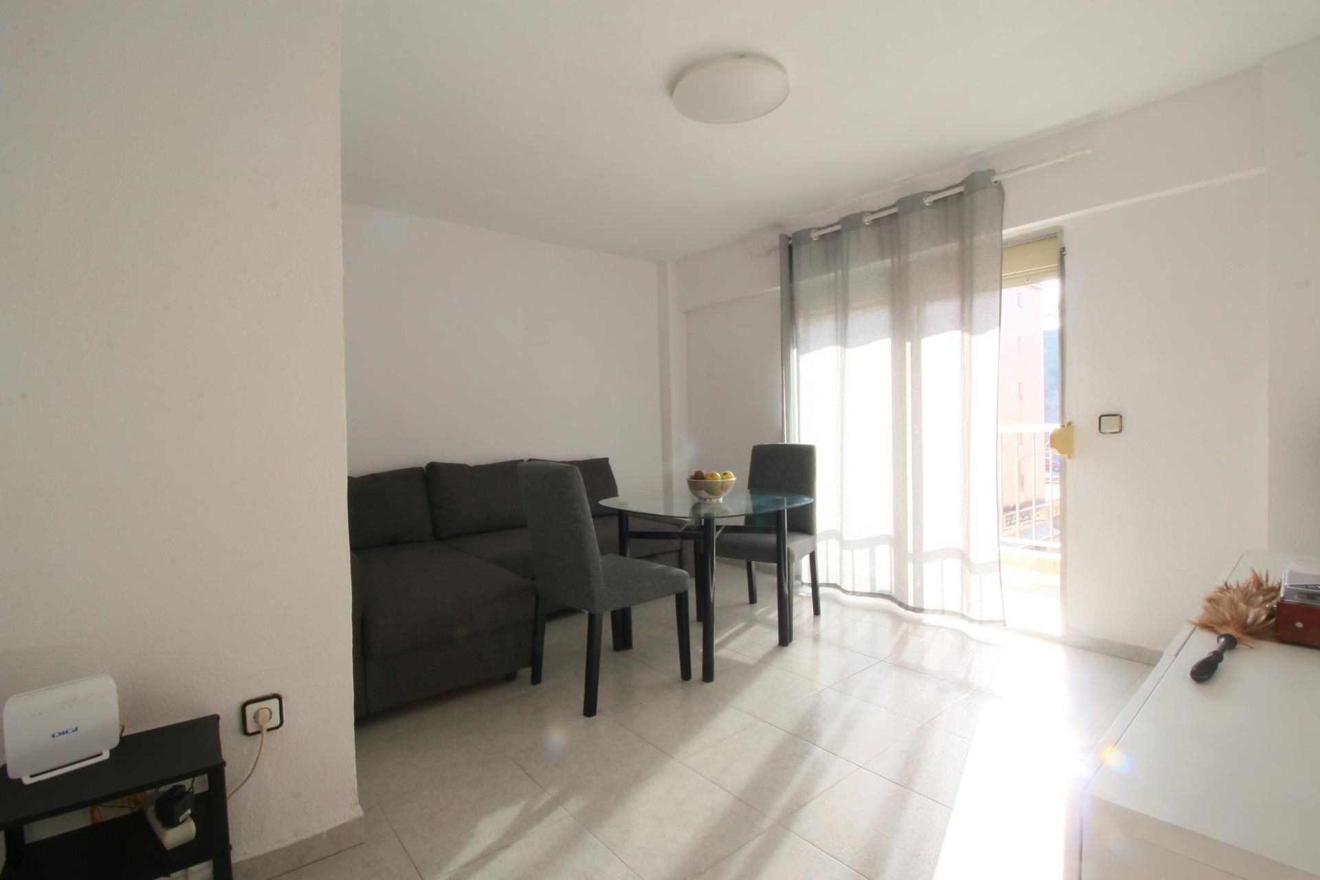 Habitación de Piso en venta en Alicante / Alacant con Balcón
