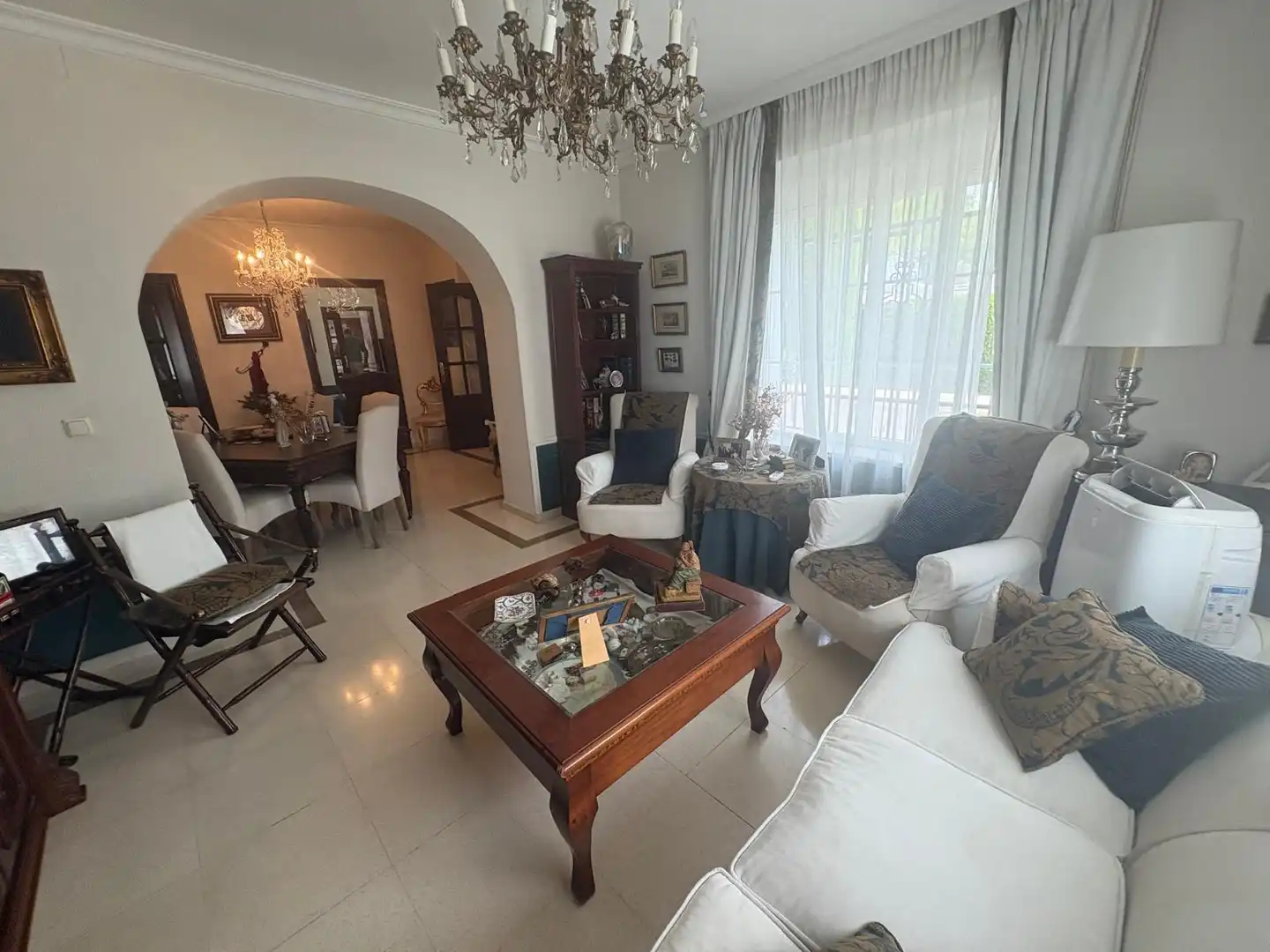 Sala d'estar de Casa o xalet en venda en Córdoba amb Aire condicionat, Calefacció i Terrassa