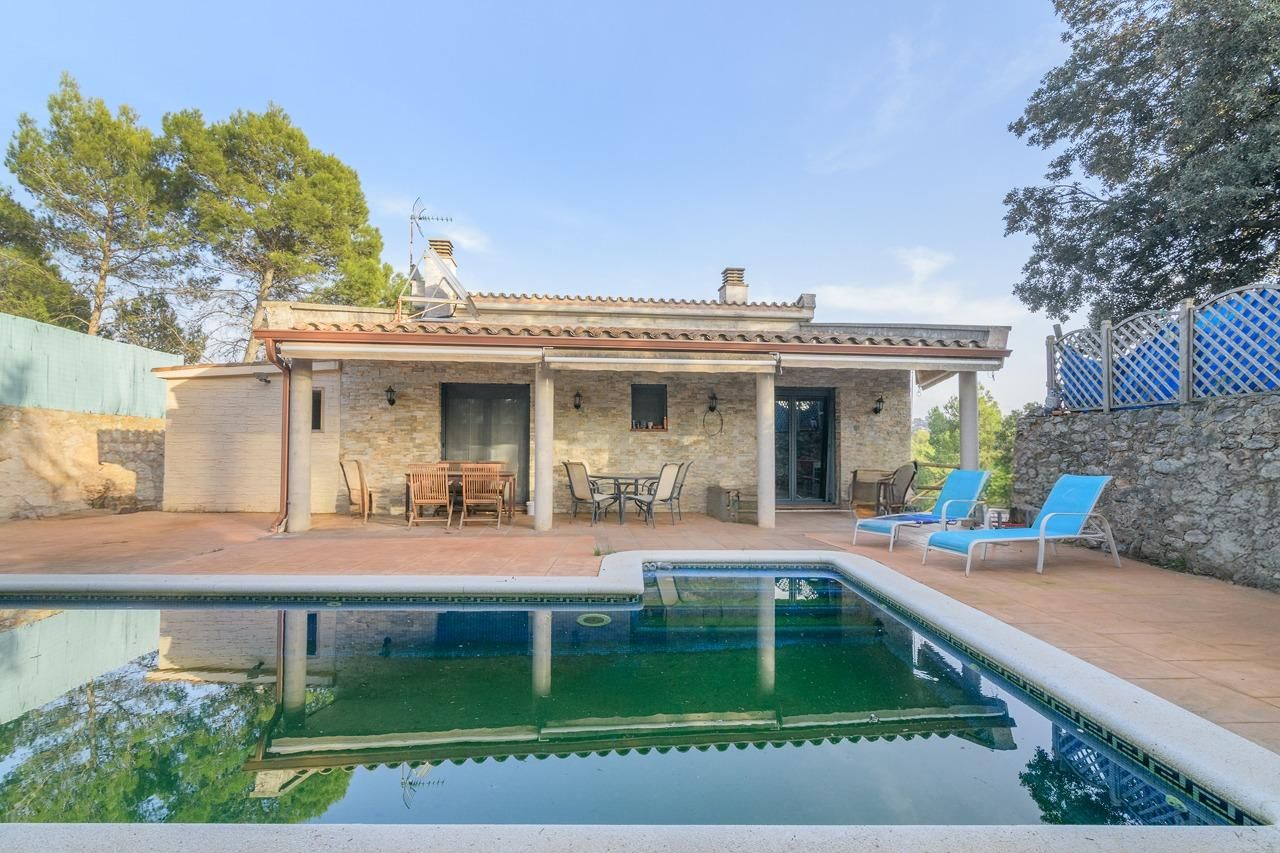 Swimming pool of House or chalet for sale in Castellnou de Bages  with Heating, Private garden and Terrace