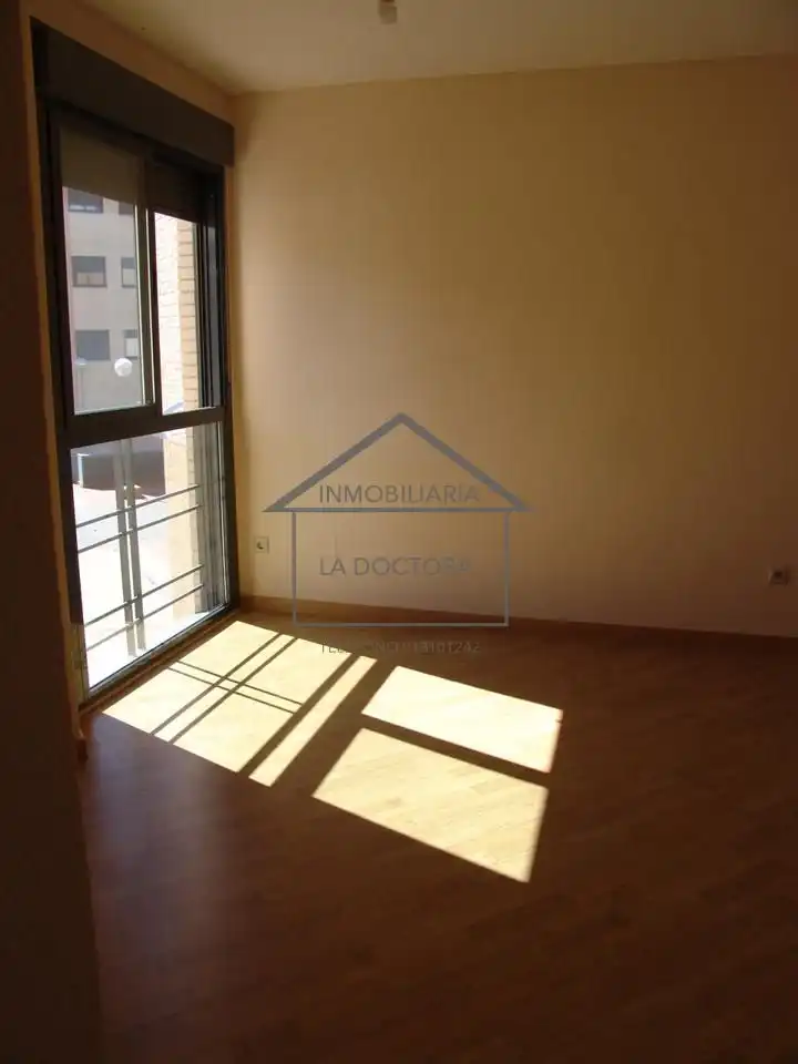 Habitación de Piso de alquiler en Navalcarnero con Aire acondicionado, Calefacción y Trastero