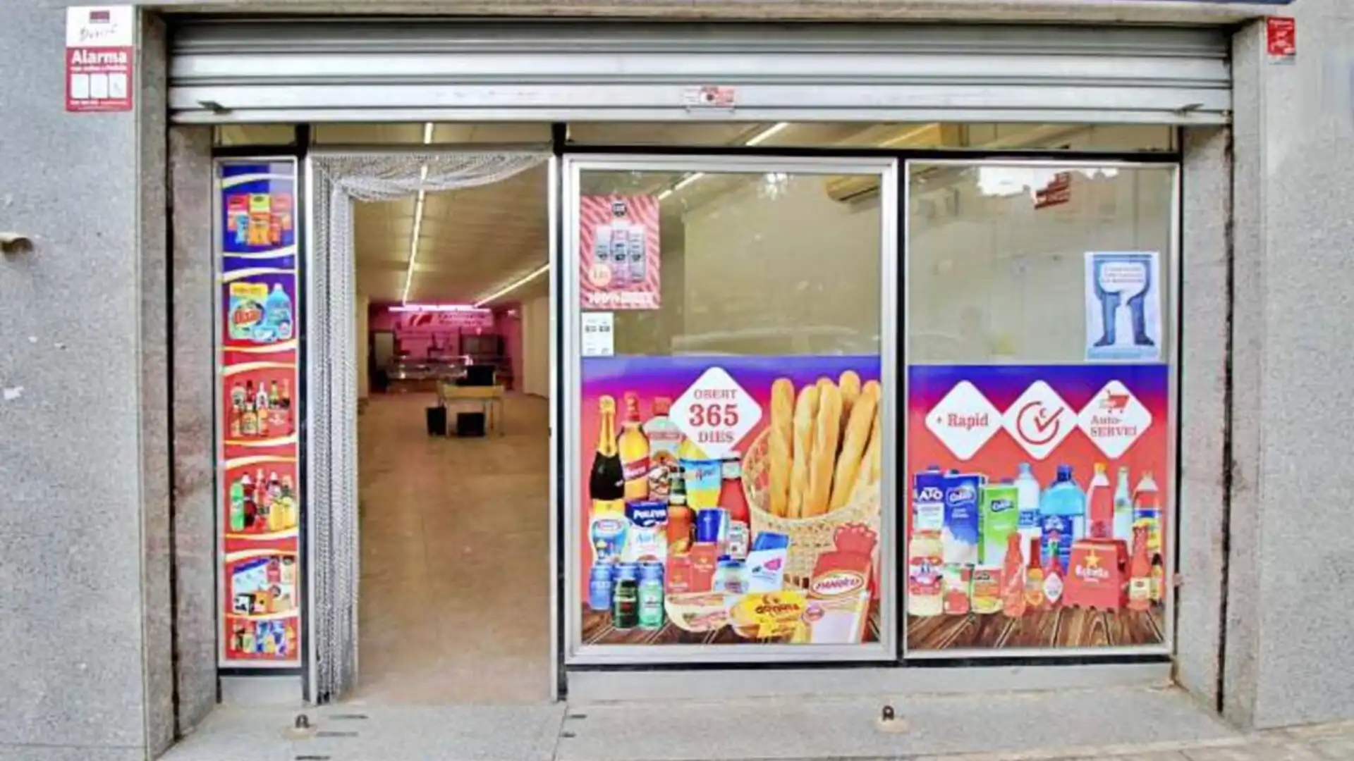 Local de alquiler en Plaza Xavier Sanahuja, Poble Nou