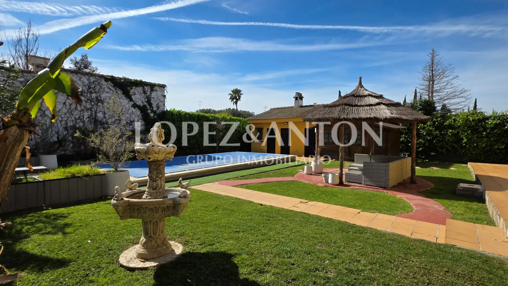 Garden of Houses for sale in L'Eliana  with Air Conditioner, Heating and Private garden