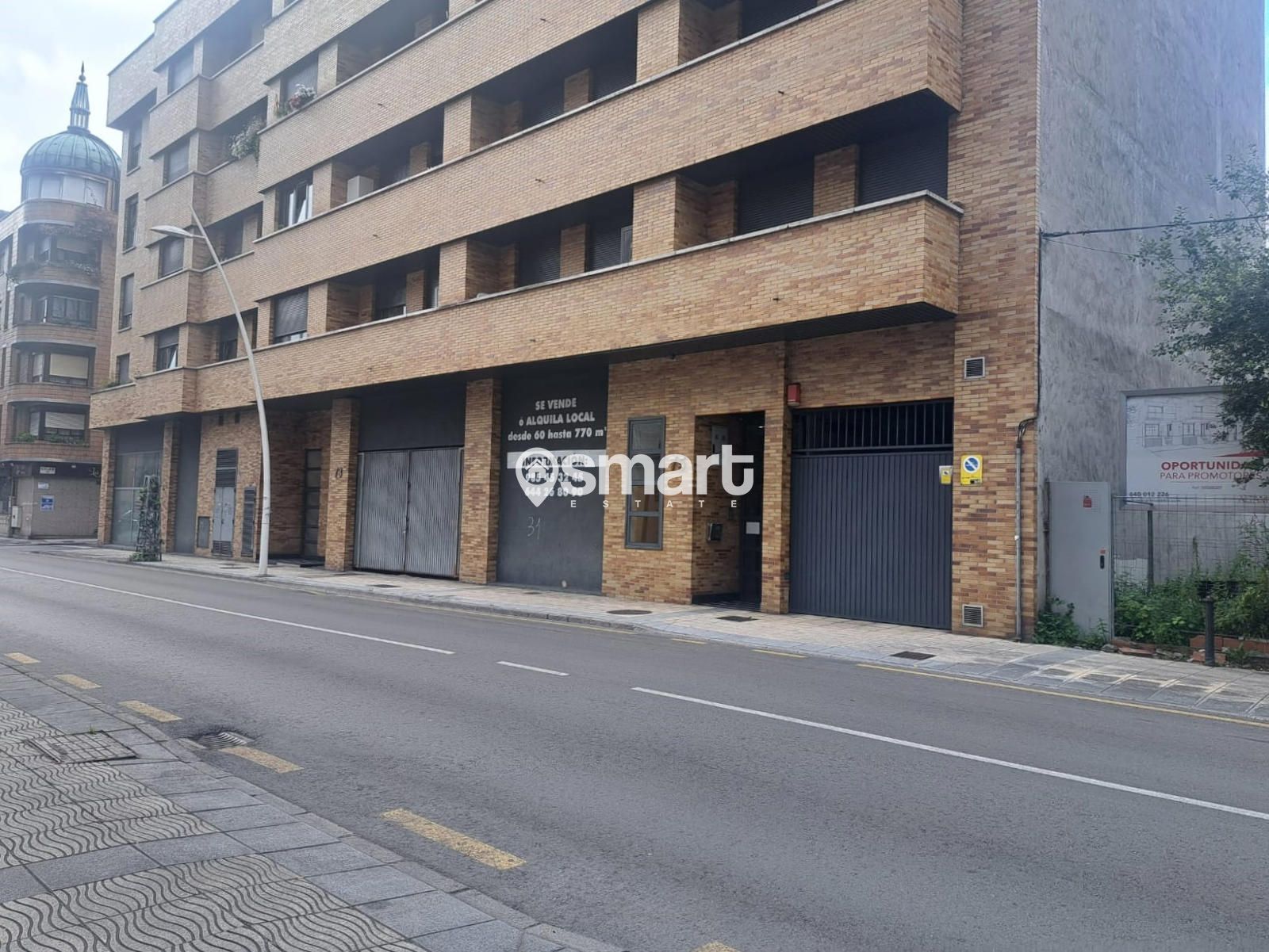 Exterior view of Garage for sale in Oviedo 